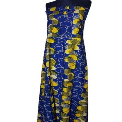 Tradicionális afrikai ruha kék-sárga színekben Tradicionális afrikai ruha kék-sárga színekben