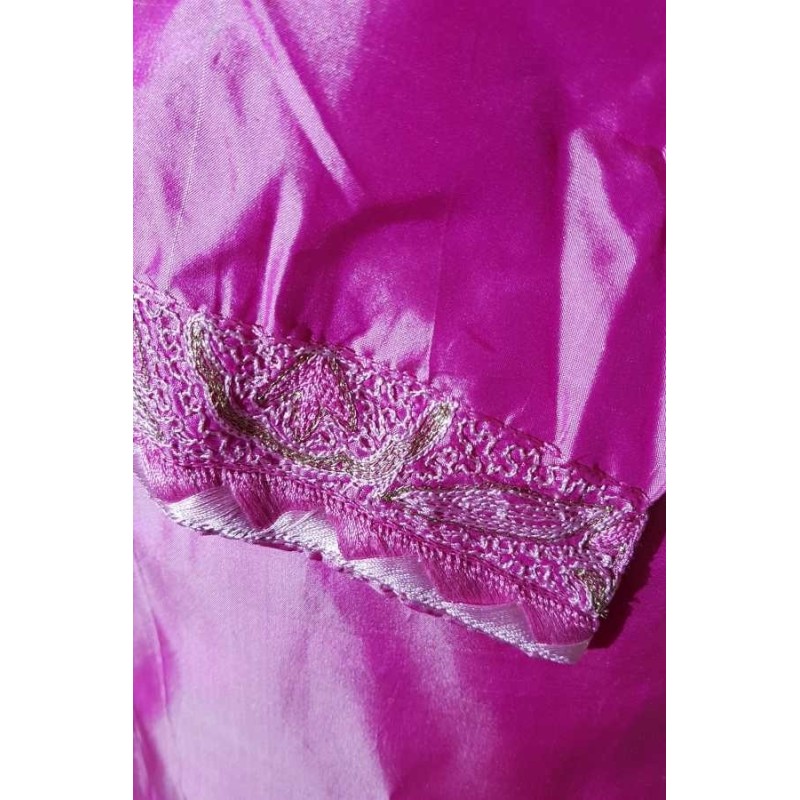 Indiai rózsaszín hímzett szett