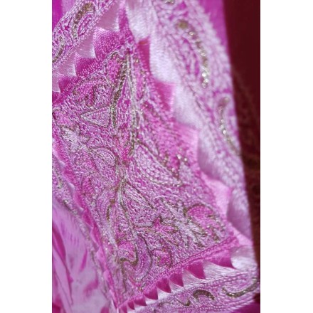 Indiai rózsaszín hímzett szett