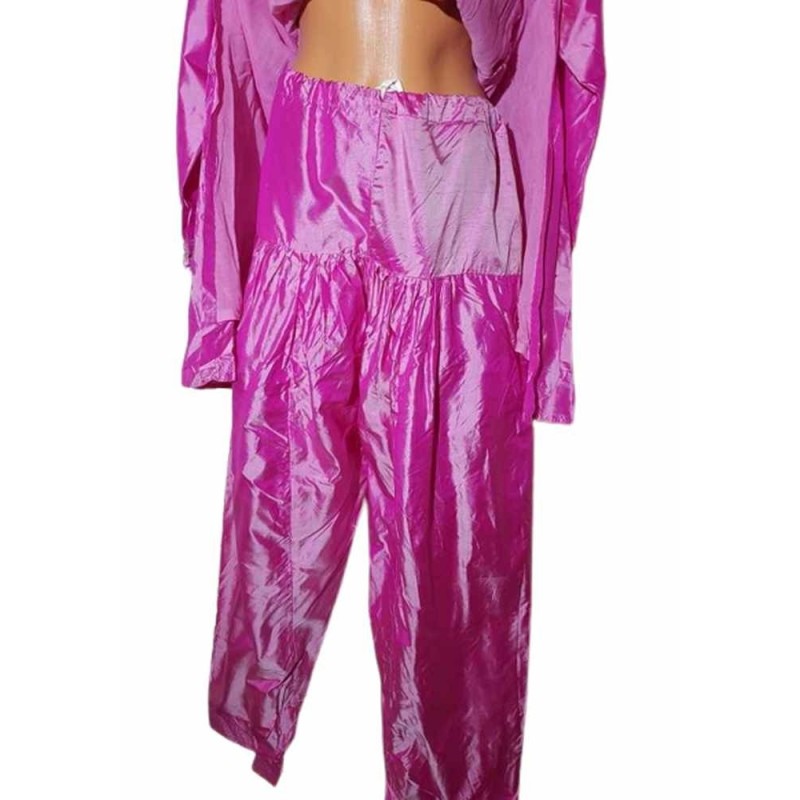 Indiai rózsaszín hímzett szett