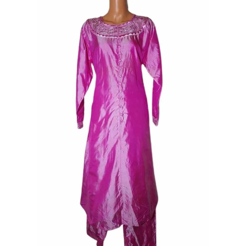 Indiai rózsaszín hímzett szett