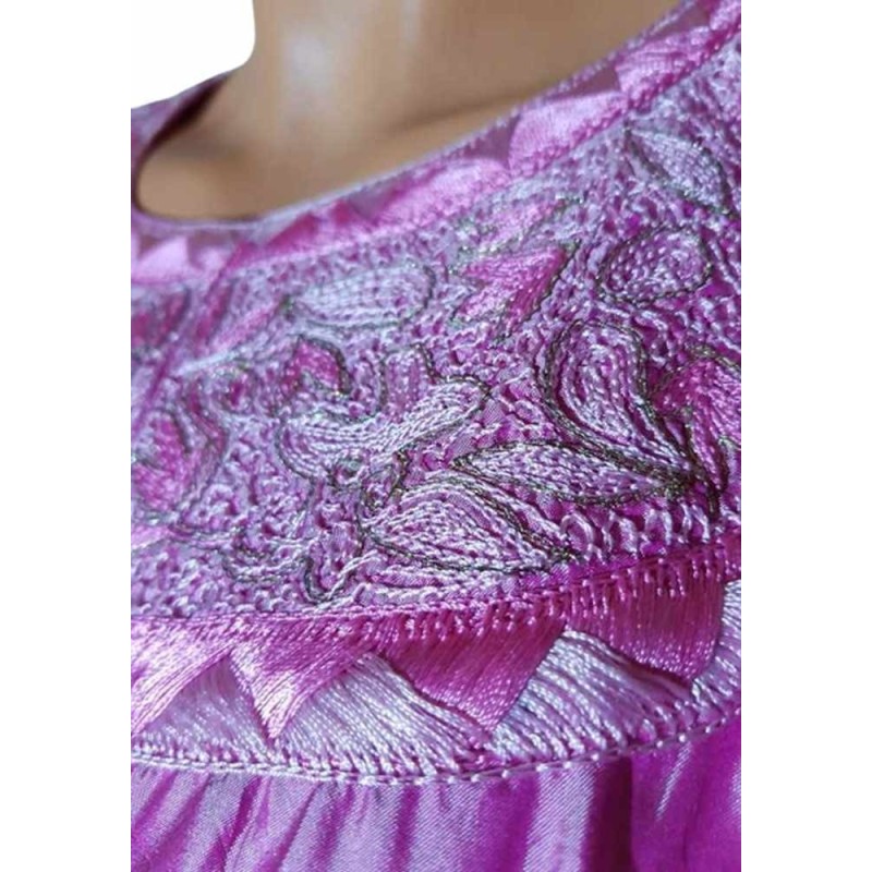 Indiai rózsaszín hímzett szett