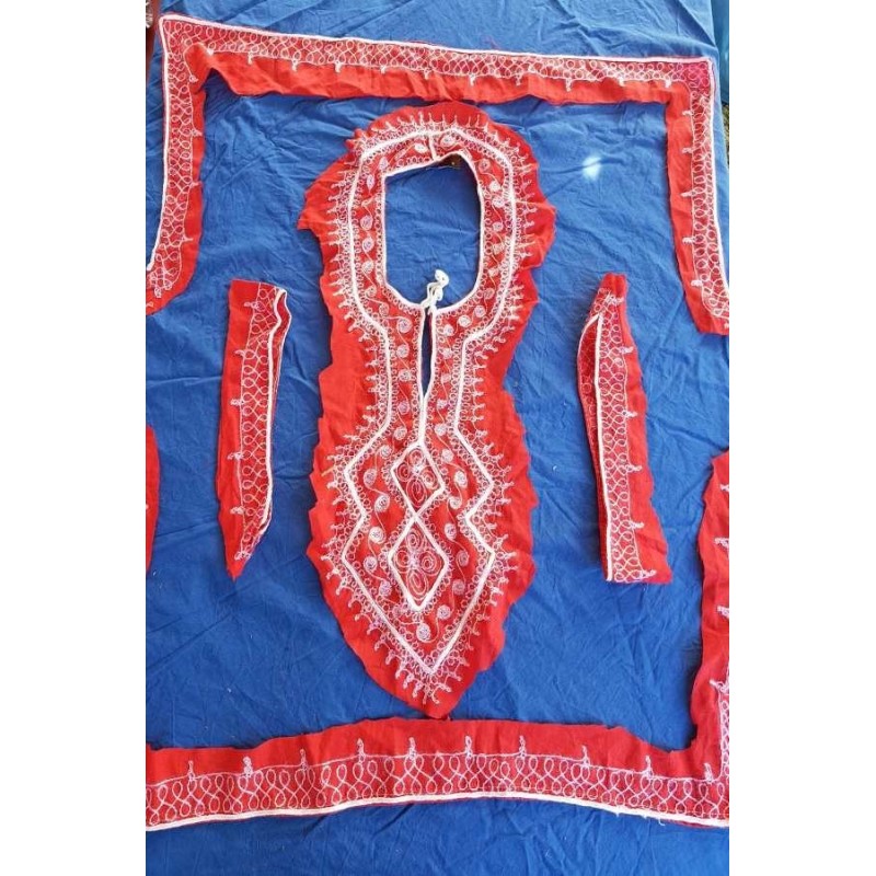 Ruhadíszek - Hímzés csomag