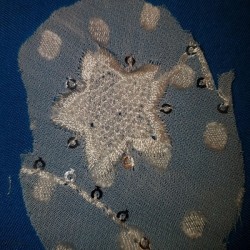 Ruhadíszek - hímzés CSOMAG Ruhadíszek - hímzés CSOMAG