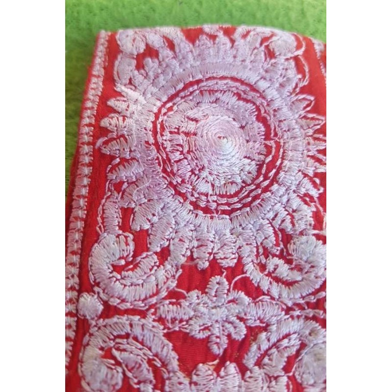 Ruhadíszek - Hímzés csomag Ruhadíszek - Hímzés csomag