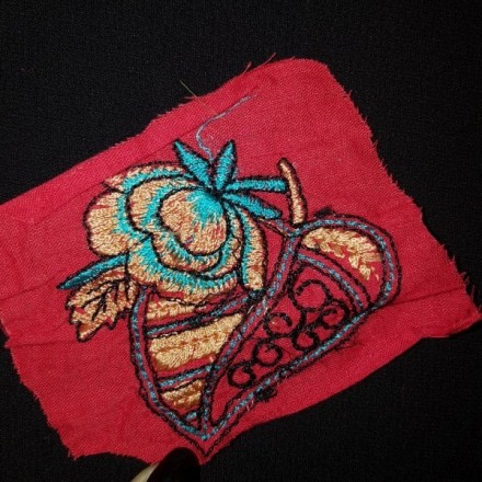 Ruhadíszek - hímzés 2 DB.