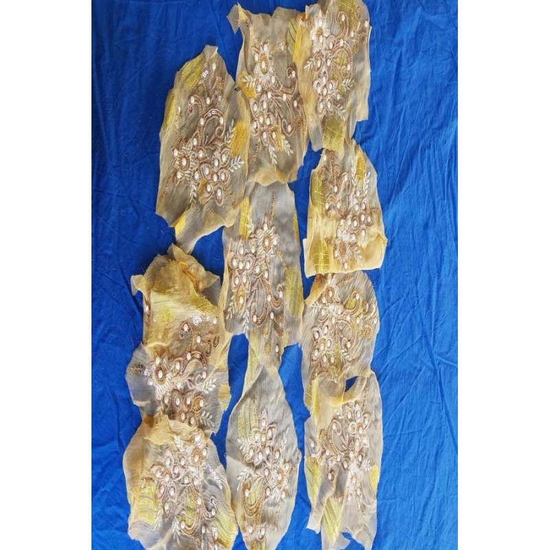 Ruhadíszek - Hímzés csomag