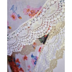 Betsey Johnson Kendő