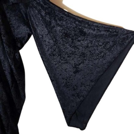 Indiai bársonyruha denevérujjakkal