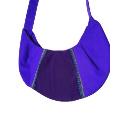 Indiai anyagból készített táska