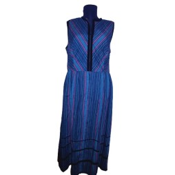 46-os népviseleti ruha köténnyel