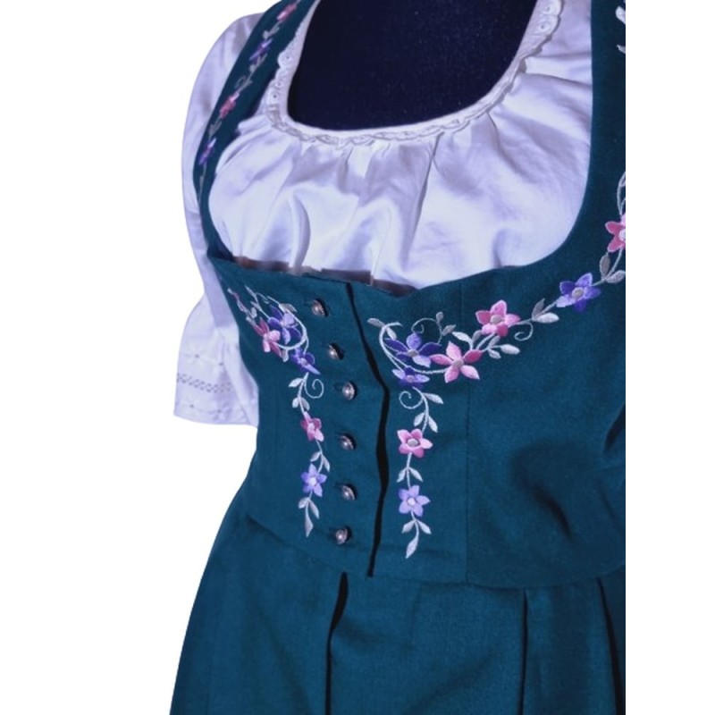 Zöld hímzett népviseleti szett