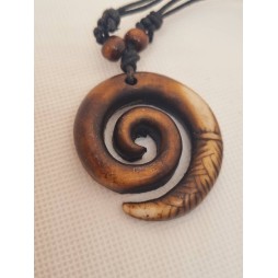 Állítható csomózású nyaklánc Spirál