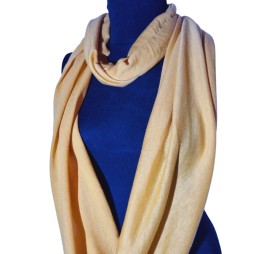 Laura Mortelli  női körkendő