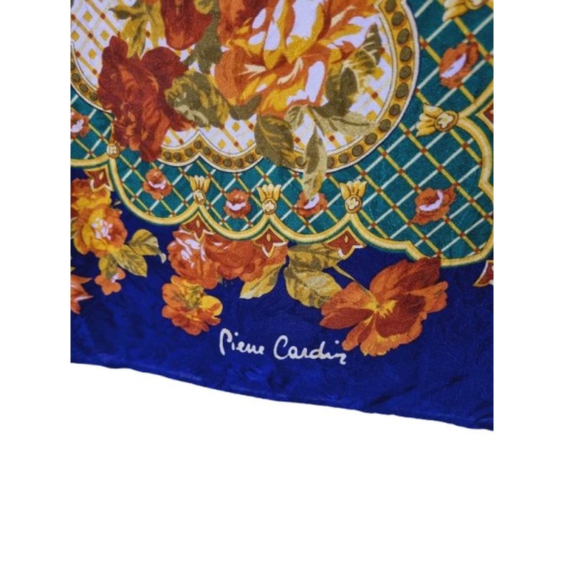 Pierre Cardin selyem kendő – Elegáns, színes, 88x88 cm 🌸✨ Pierre Cardin selyem kendő – Elegáns, színes, 88x88 cm 🌸✨