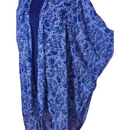 💙 Kék, mintás nyitott felső – könnyed és elegáns!