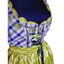 Dirndl ruha zöld-fehér színben