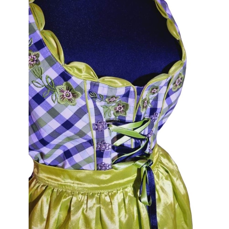 Dirndl ruha zöld-fehér színben