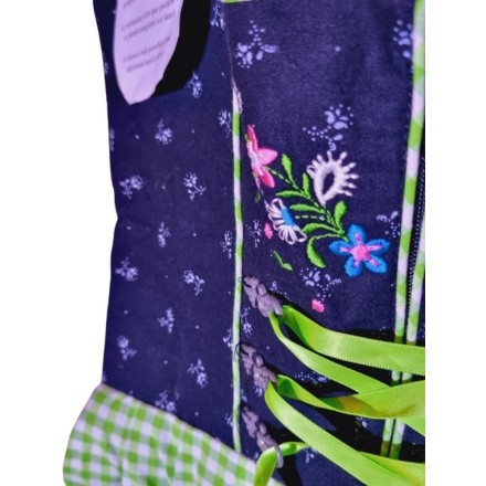 Dirndl ruha zöld-fekete-fehér színben