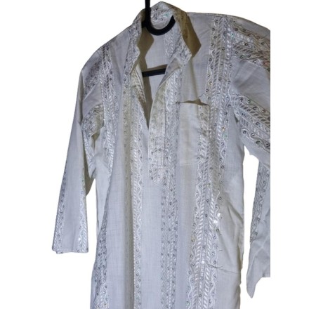 Hagyományos fiú thobe- imaruha