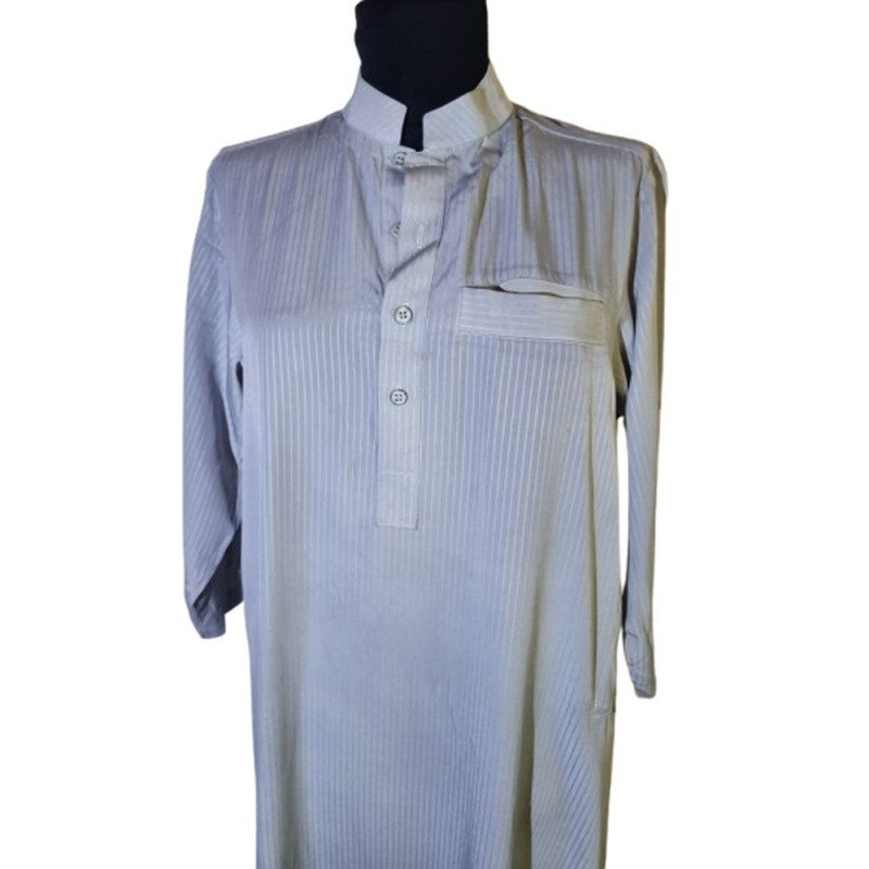 Hagyományos férfi thobe – imaruha