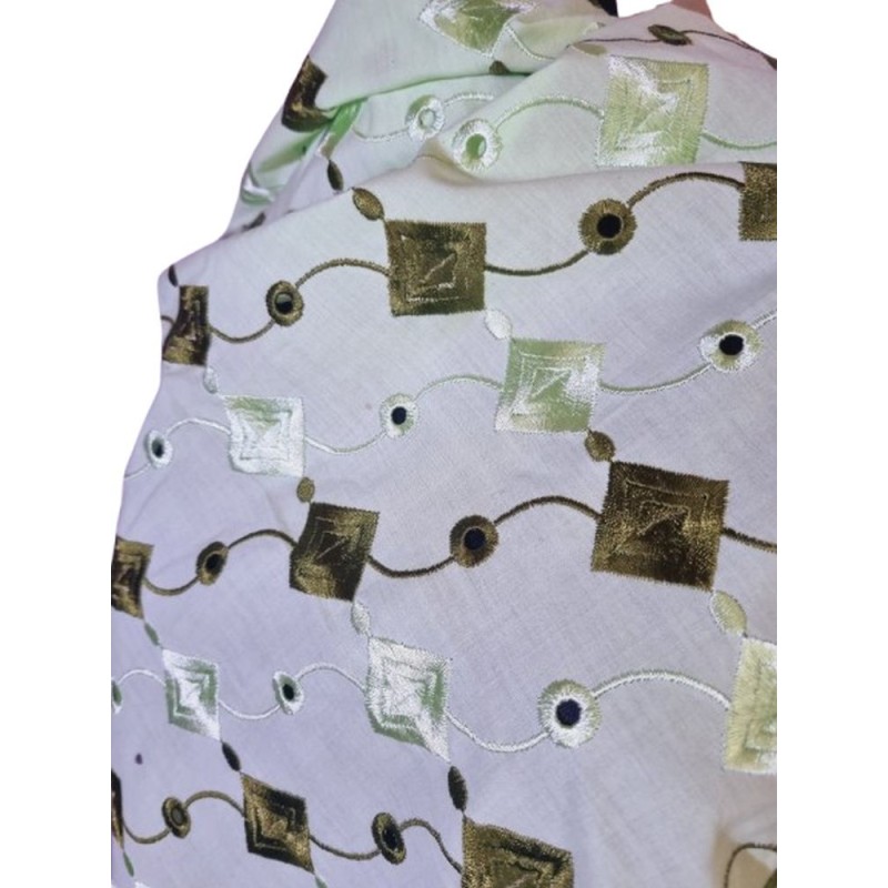 Afrikai Kendők – Vibráló Színek és Kulturális Örökség Afrikai Kendők – Vibráló Színek és Kulturális Örökség