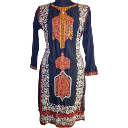 Fekete elegancia – Hímzett pamutszett M méretben Fekete elegancia – Hímzett pamutszett M méretben