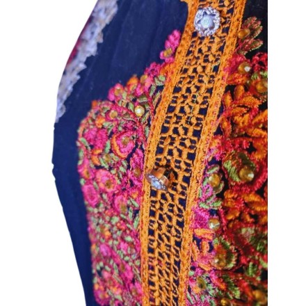 Fekete hímzett pamutszett M-es