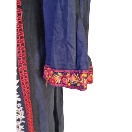 Fekete hímzett pamutszett M-es