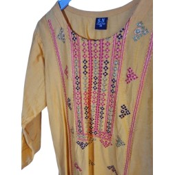 Napfényhangulat – Narancssárga hímzett szett kamaszoknak Napfényhangulat – Narancssárga hímzett szett kamaszoknak