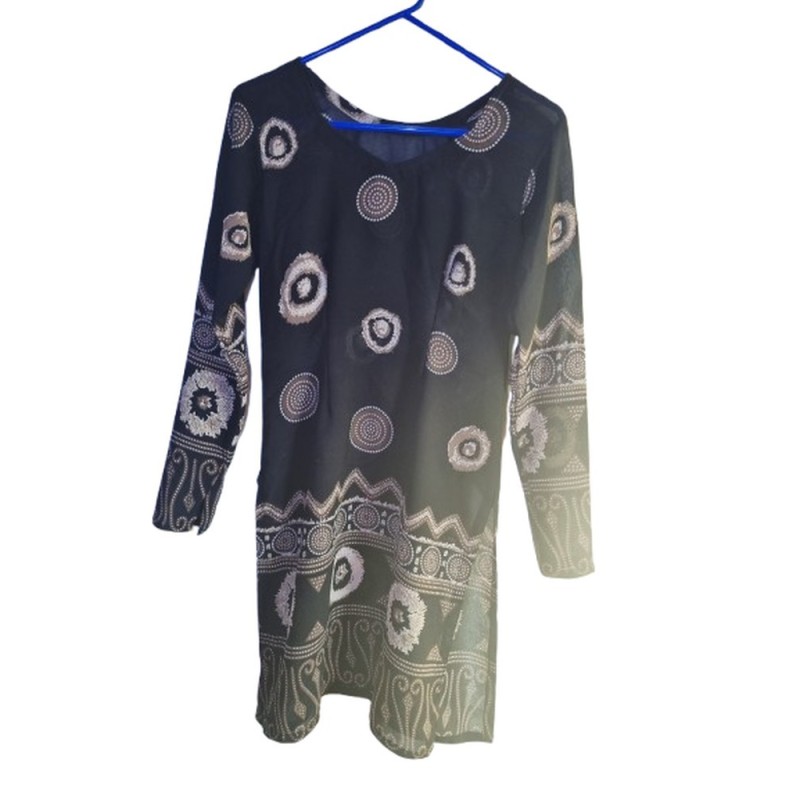 Fekete mintás poliészter felső Fekete mintás poliészter felső