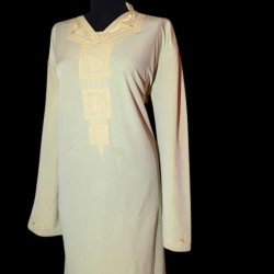 A sivatag álma – krém sárga hímzett abaya A sivatag álma – krém sárga hímzett abaya