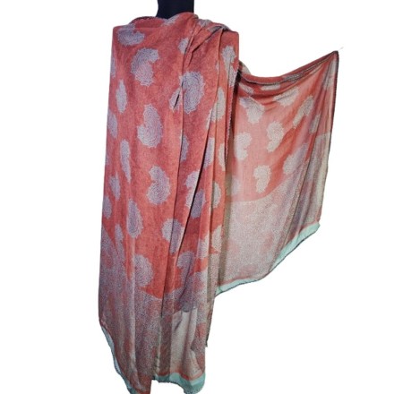 Indiai muszlin kendő mintás szegéllyel