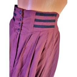 A múlt idők hangja – bordó népviseleti szoknya gombokkal A múlt idők hangja – bordó népviseleti szoknya gombokkal