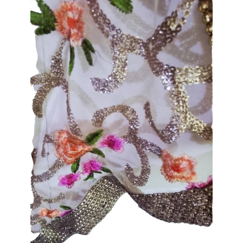 Gazdagon hímzett indiai tüll stóla