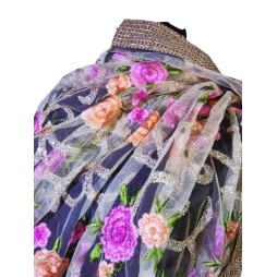 A Bollywoodi hercegnők tüllálma – gazdagon hímzett indiai stóla