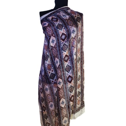 Barna indiai mintás hernyóselyem kendő