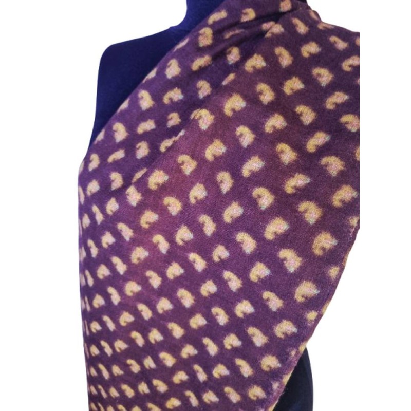 Meleg férfi barna gyapjú sál