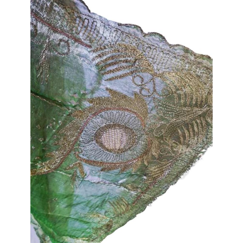 Zöld-arany indiai hímzett tüllkendő Zöld-arany indiai hímzett tüllkendő