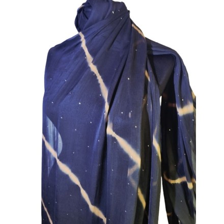 Fekete taft köves kendő