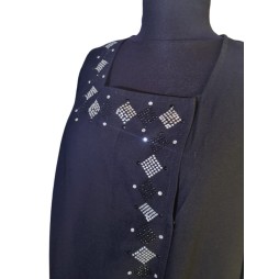 Fény a sötétségben – fekete köves abaya