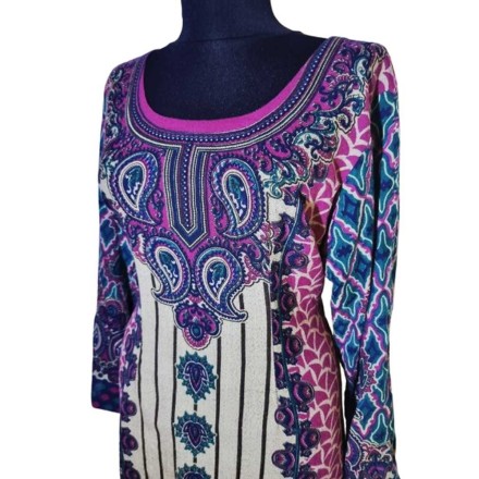 Színes mintás hosszú ujjú felső