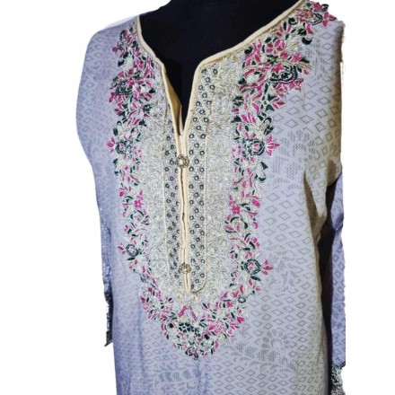 Hímzett indiai pamut felső