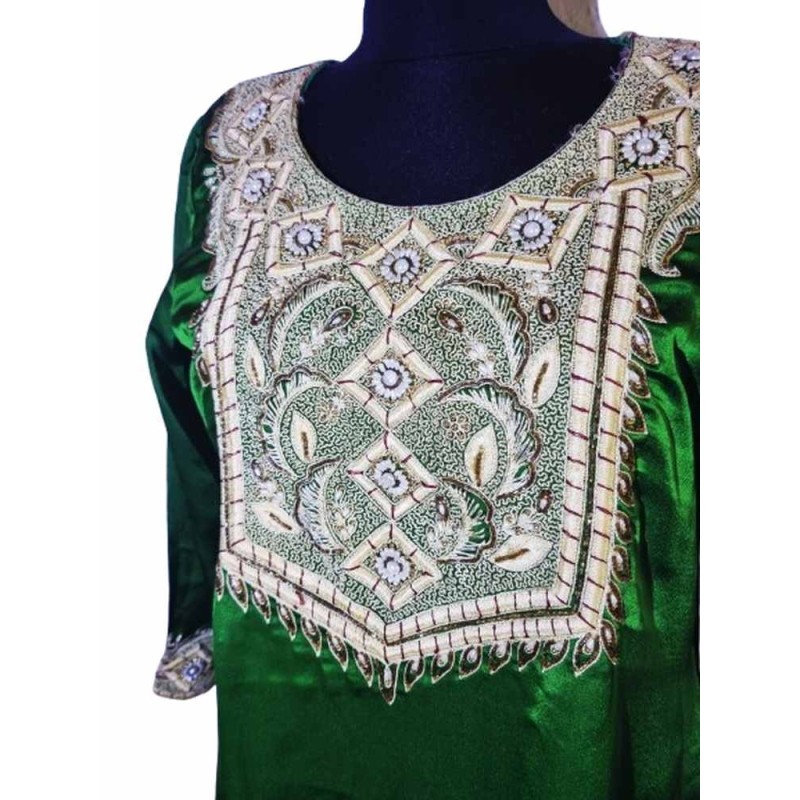 Hímzett zöld szatén felső