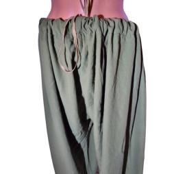 Zöld mozgástér – kötős női nadrág nagyobb méretben