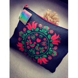 Magyar motívumos neszeszer táska