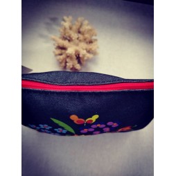 Magyar motívumos neszeszer táska