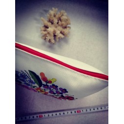 Magyar motívumos neszeszer táska