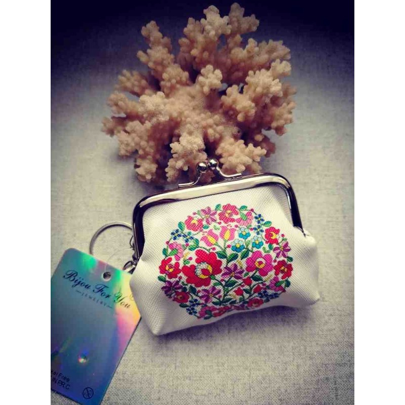 Magyar motívumos buksza Magyar motívumos buksza