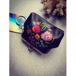 Magyar motívumos buksza Magyar motívumos buksza